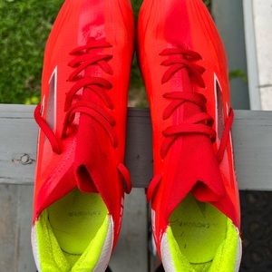 Adidas Mens Soccer Cleats size 11.5 in pristine condition, worn once